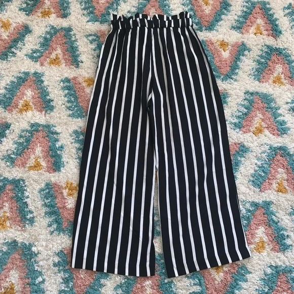 Philosophy Striped Pants Black and White - Picture 4 of 4